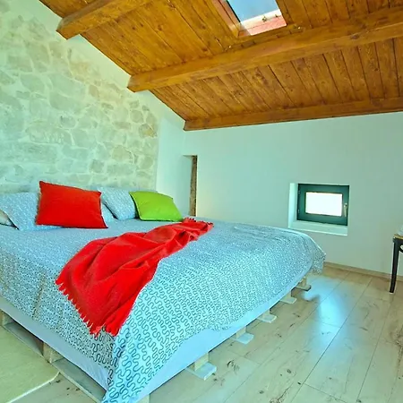 Holiday home Monspinosa *